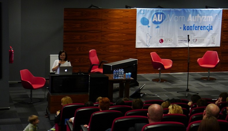 Ponad 250 osób na konferencji "Au Mam Autyzm" w Suwałkach, fot. Iza Kosakowska